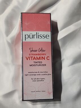 purlisse Sheer Glow Strawberry Vitamin C Tinted Moisturizer - Coral Pink